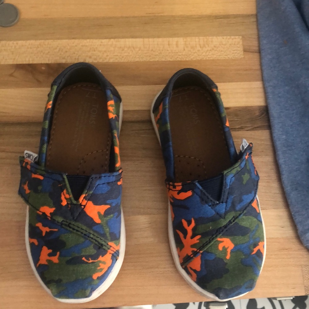Toddler Toms
